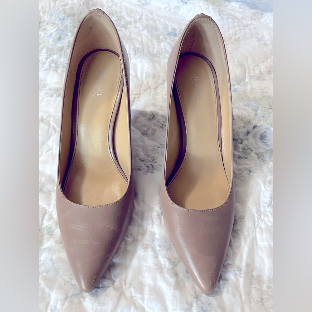 Michael Kors Heels - pointed toe - Size 8.5
